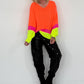 Pullover mit V-Ausschnitt - neonorange-mehrfarbig