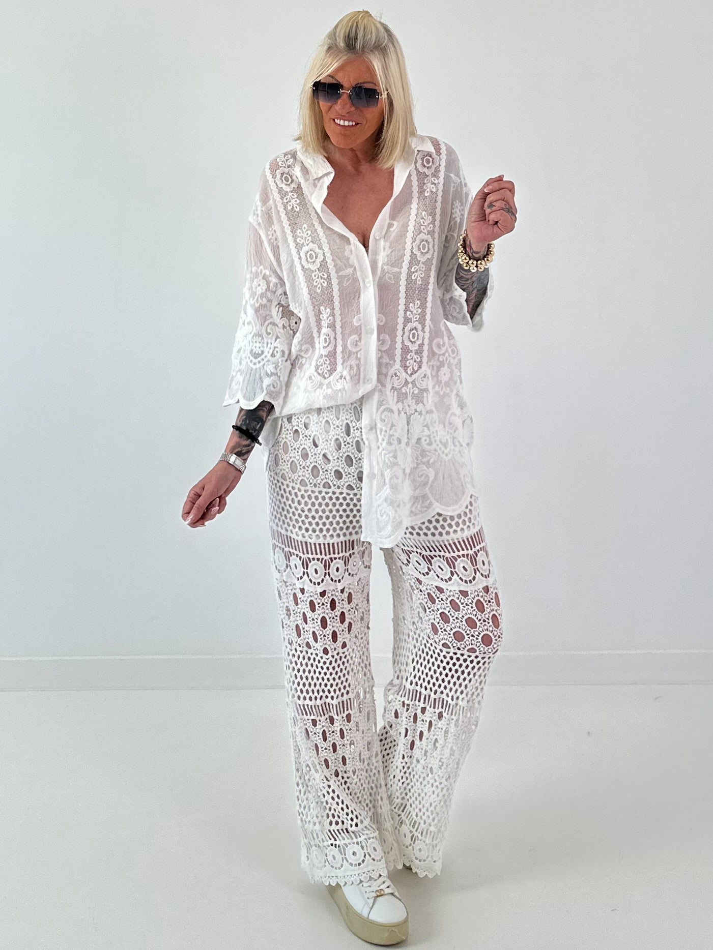 Ibiza Bluse mit aufwendigen Details - weiss