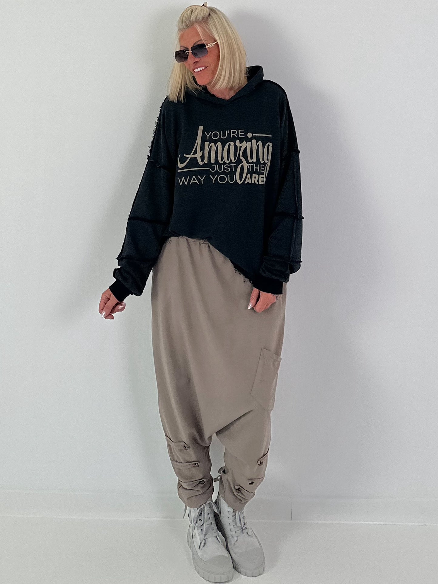 Hoodie Amazing - anthrazit