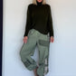 Hose mit City-Statement-Print - khaki