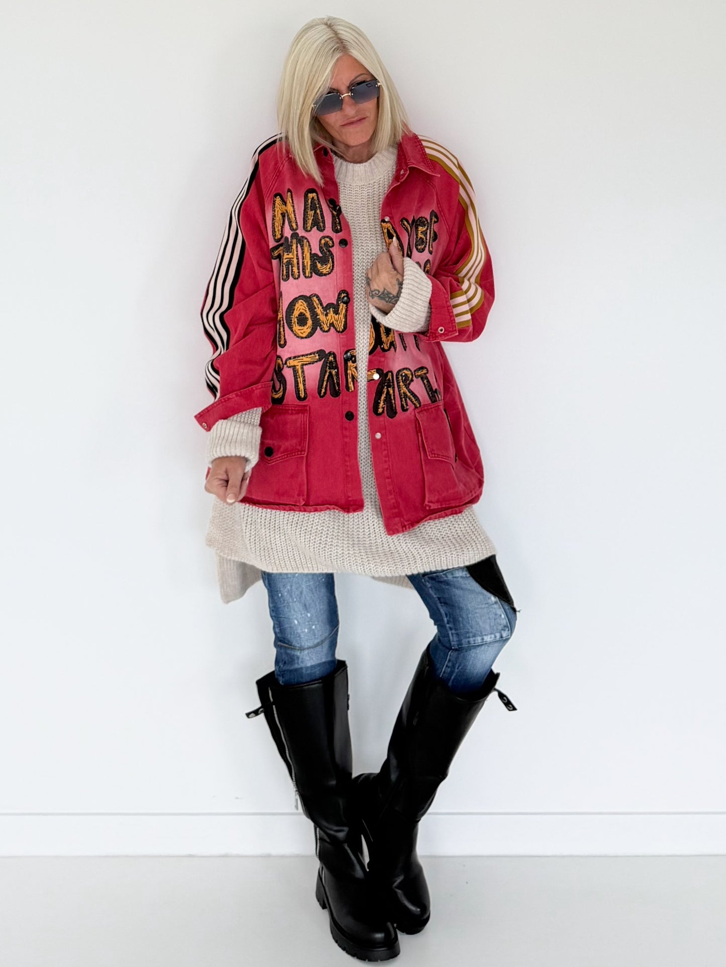 Oversized Jeansjacke mit Pailletten - used-red (lieferbar ab ca. 01.09.26)