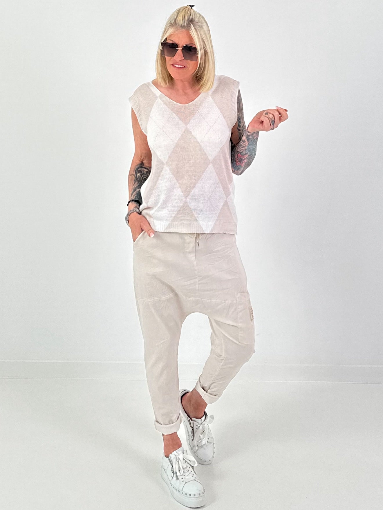 Baggy broek met statement patch - beige