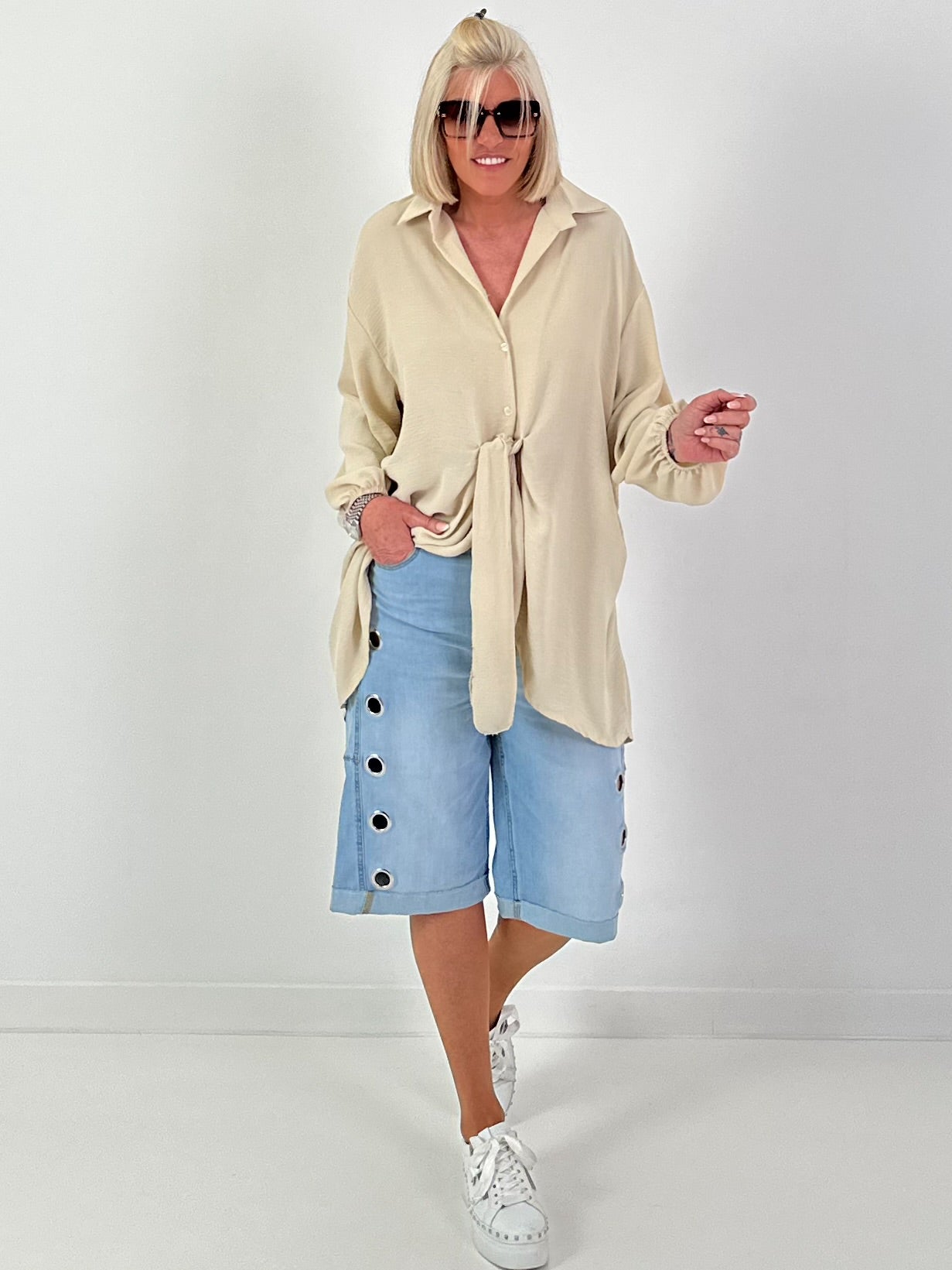 Lange Bluse mit Bindeband - beige