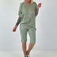 T-Shirt mit Häkelstern-Nieten-Cut-Outs - khaki