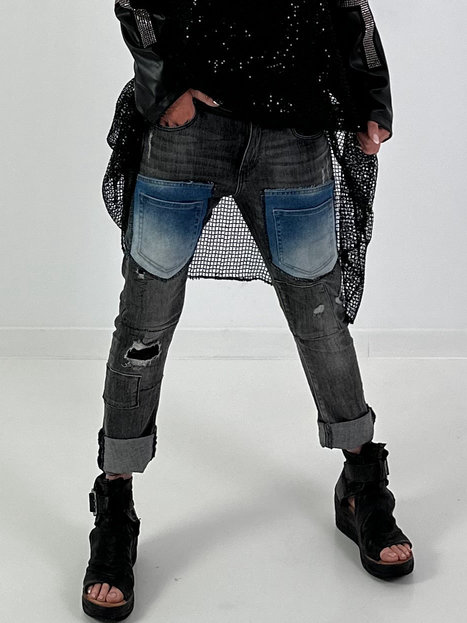 Destroyed Jeans with trendy details - used black
