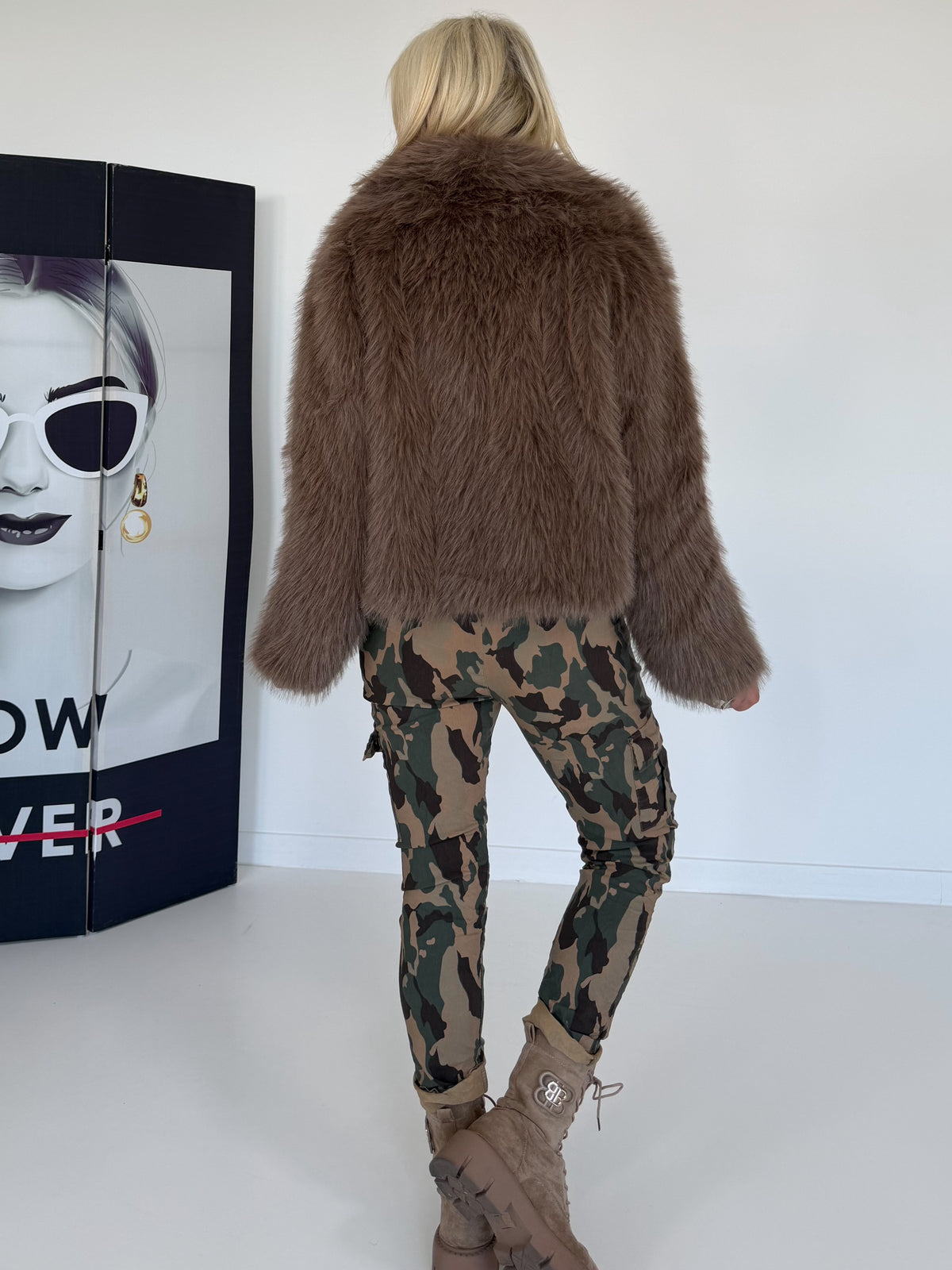 Faux fur jacket - taupe