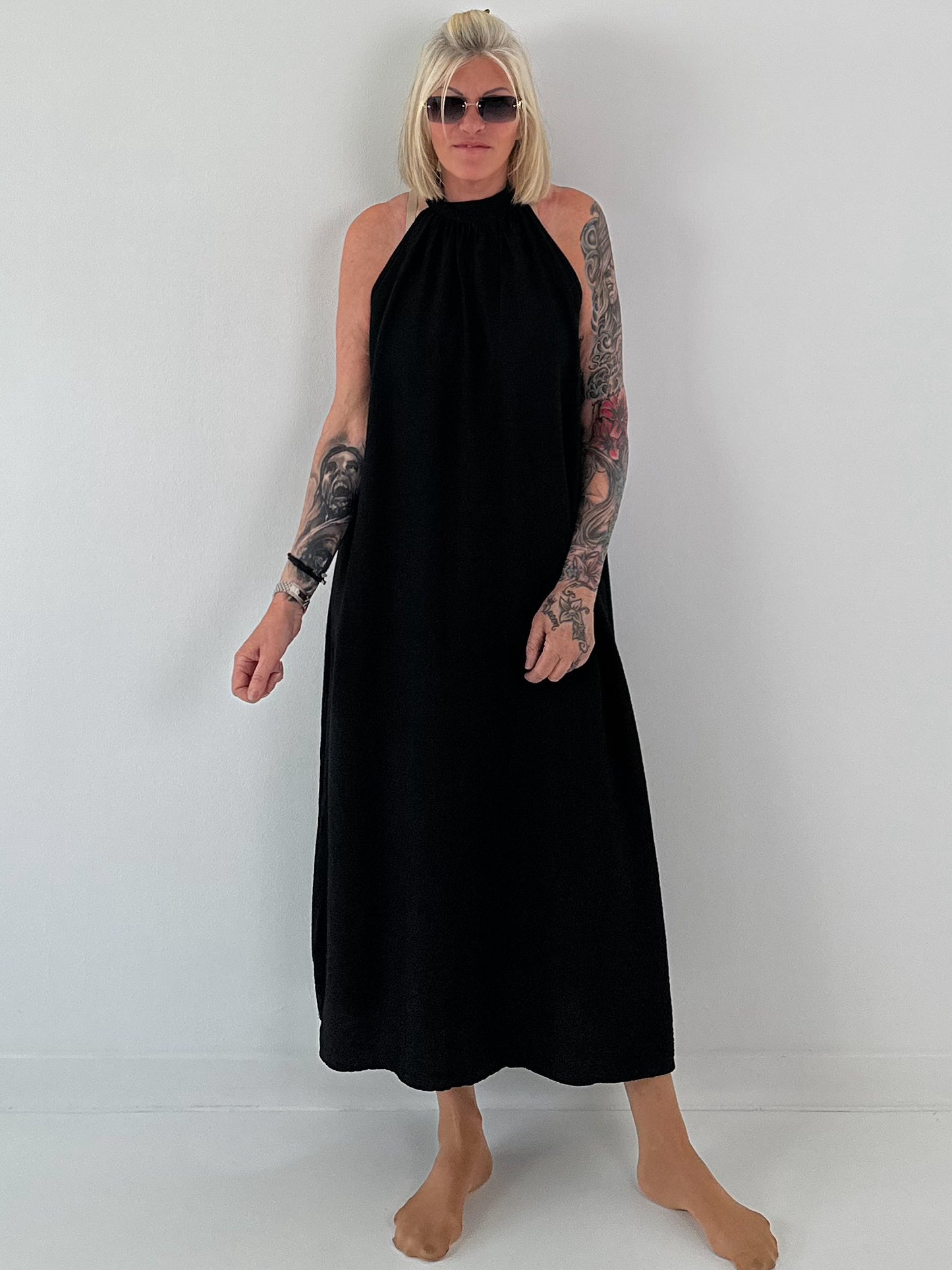 Klassisches Neckholder-Kleid - schwarz