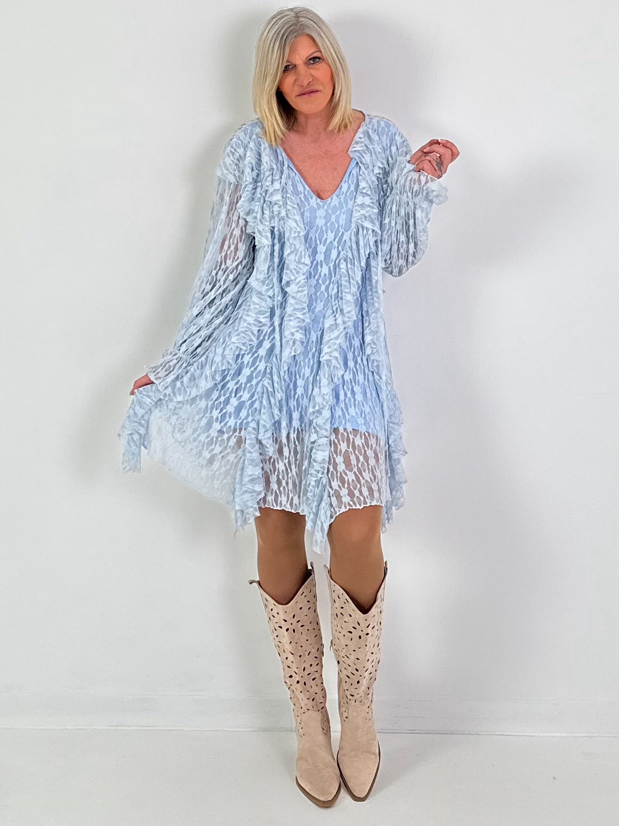 Kleid/Tunika aus Spitze - hellblau