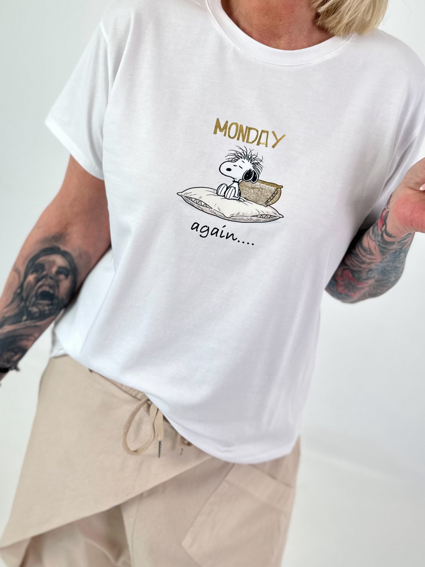 T-Shirt Monday - white