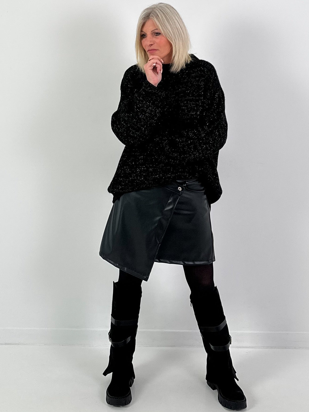 Sweater model "Shine Bright" - black