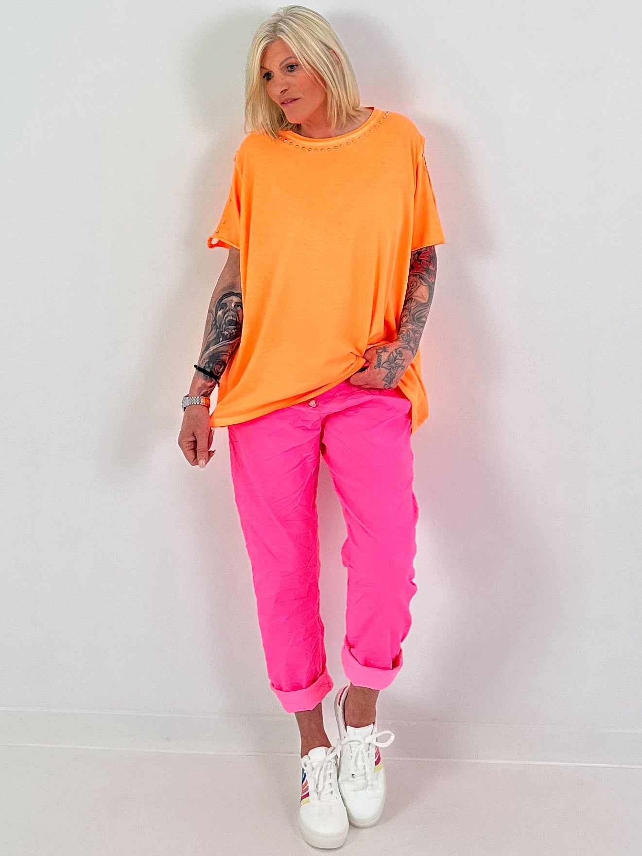 Shirt mit Nieten und Cut-Outs - neonorange