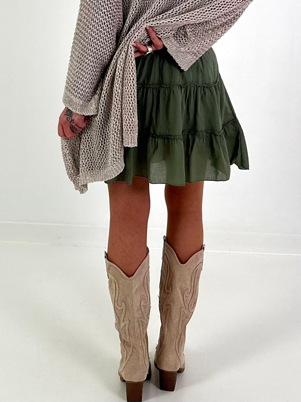 Skort with ruffles - khaki