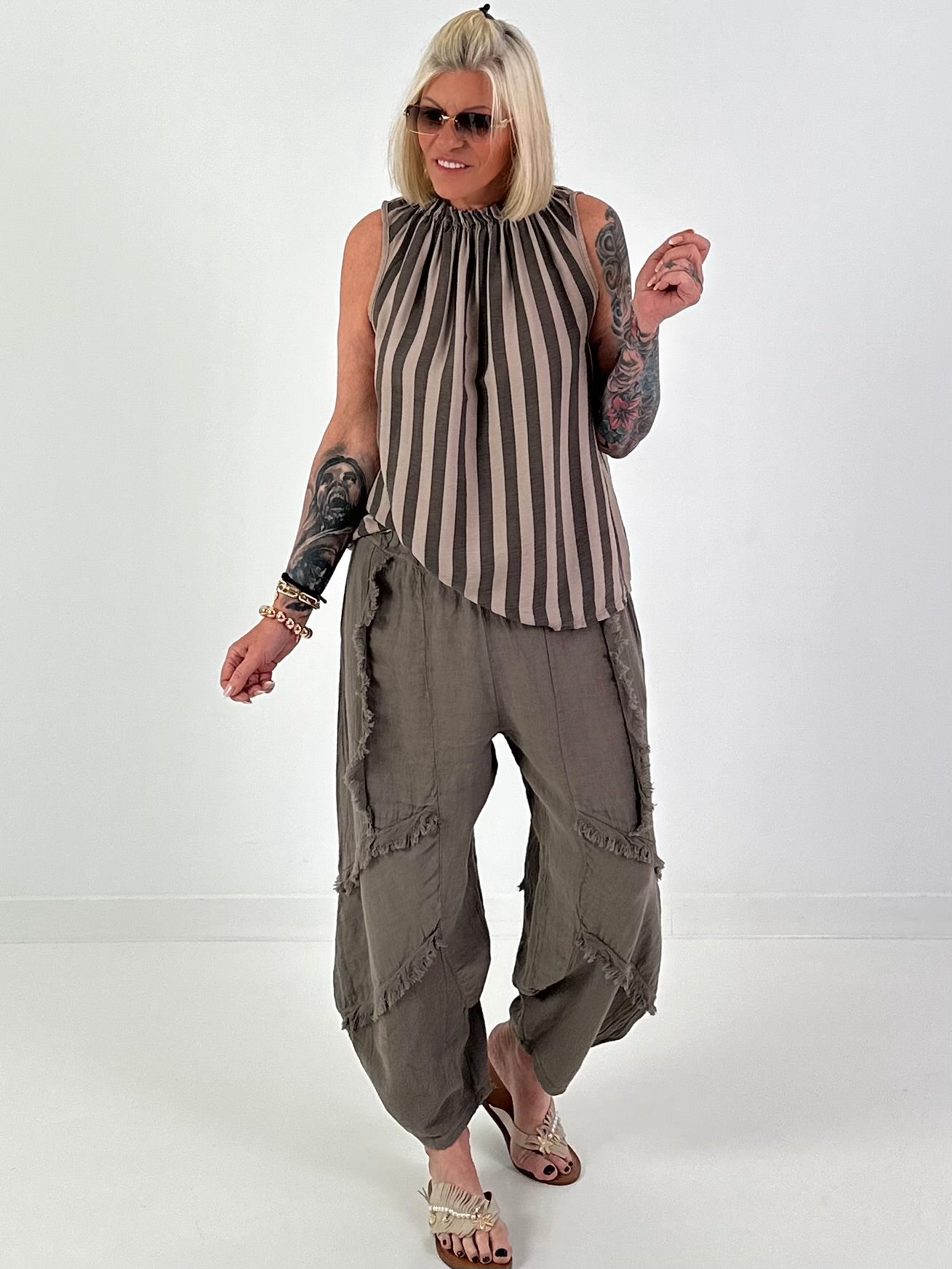 Striped top with ruffled collar - taupe-dark brown