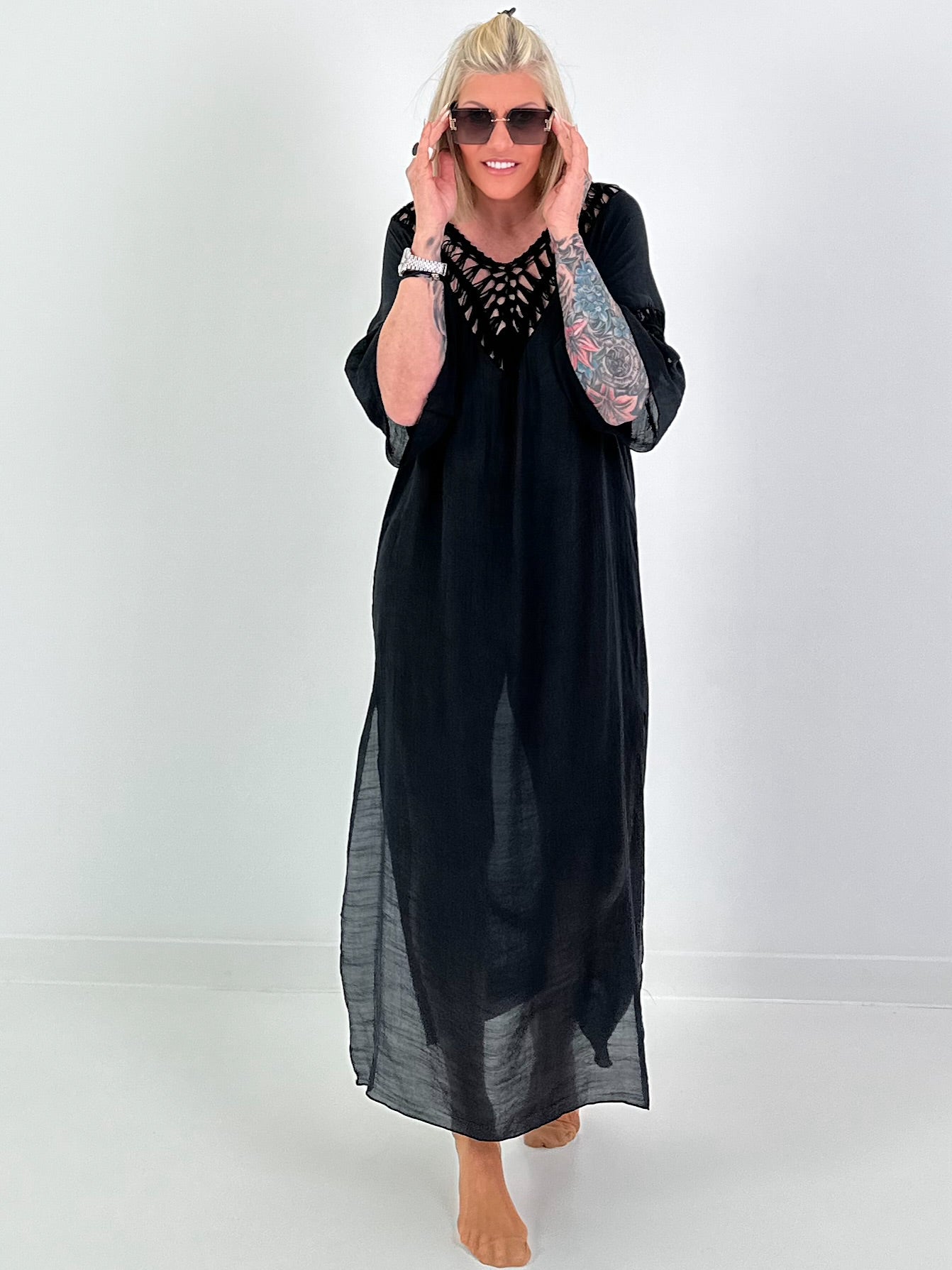 Ibiza Kleid mit Häkeleinsätzen - schwarz