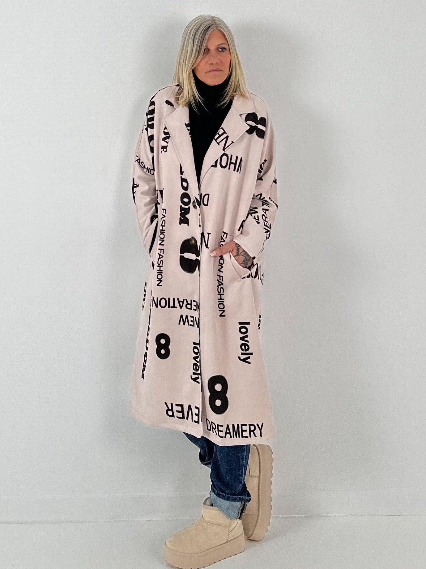 Suède look jas model "Sandstone Coat" - beige-mokka