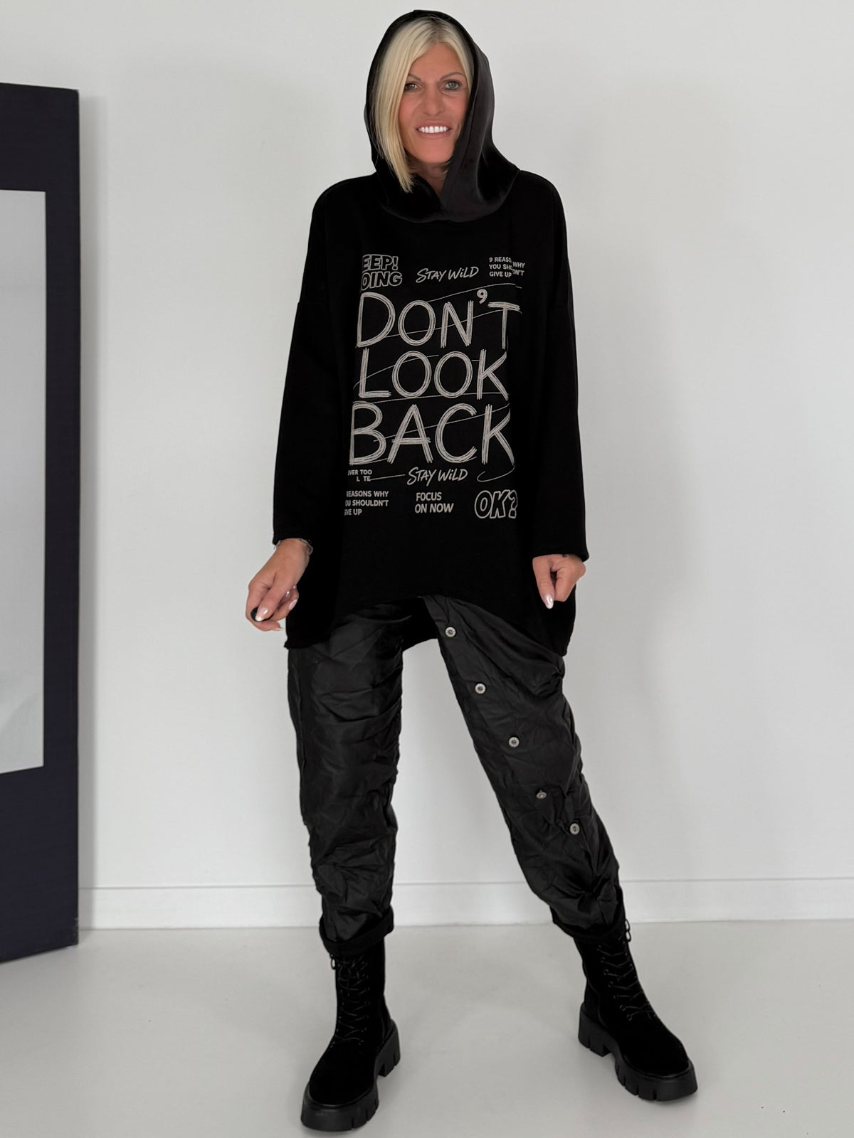 Hoodie mit Statement-Prints - schwarz