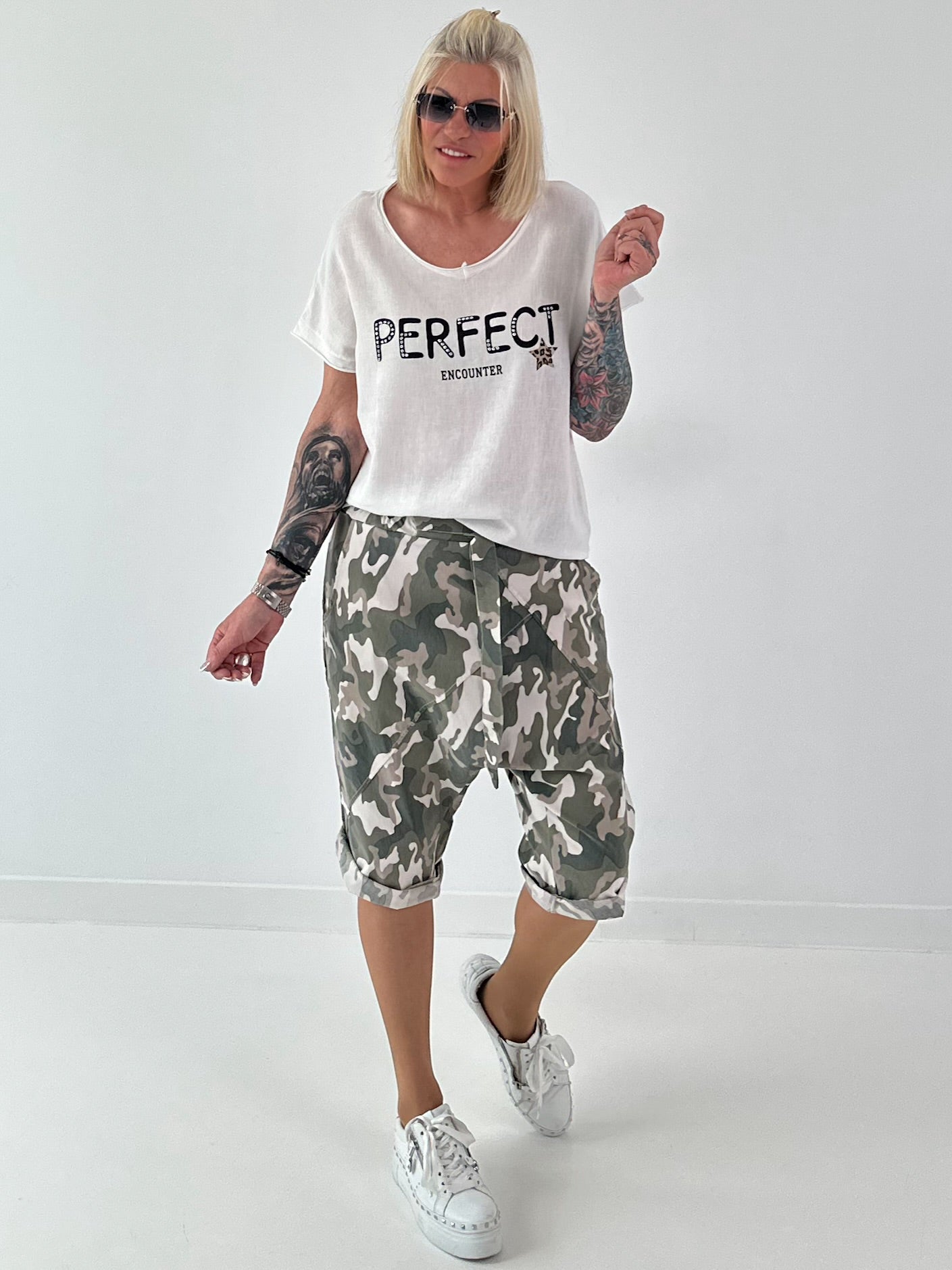 T-Shirt in edlem Materialmix -weiss