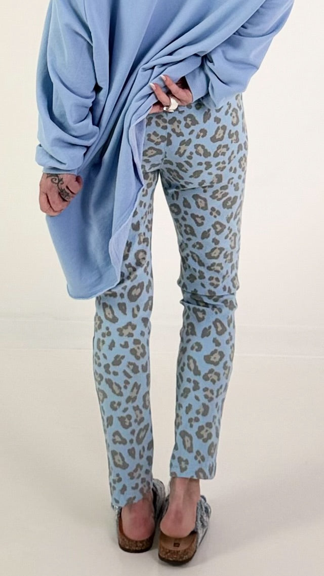 Hose mit Leo-Muster - hellblau