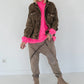 Kuschliger Strickpullover mit Zopfmuster - neonpink