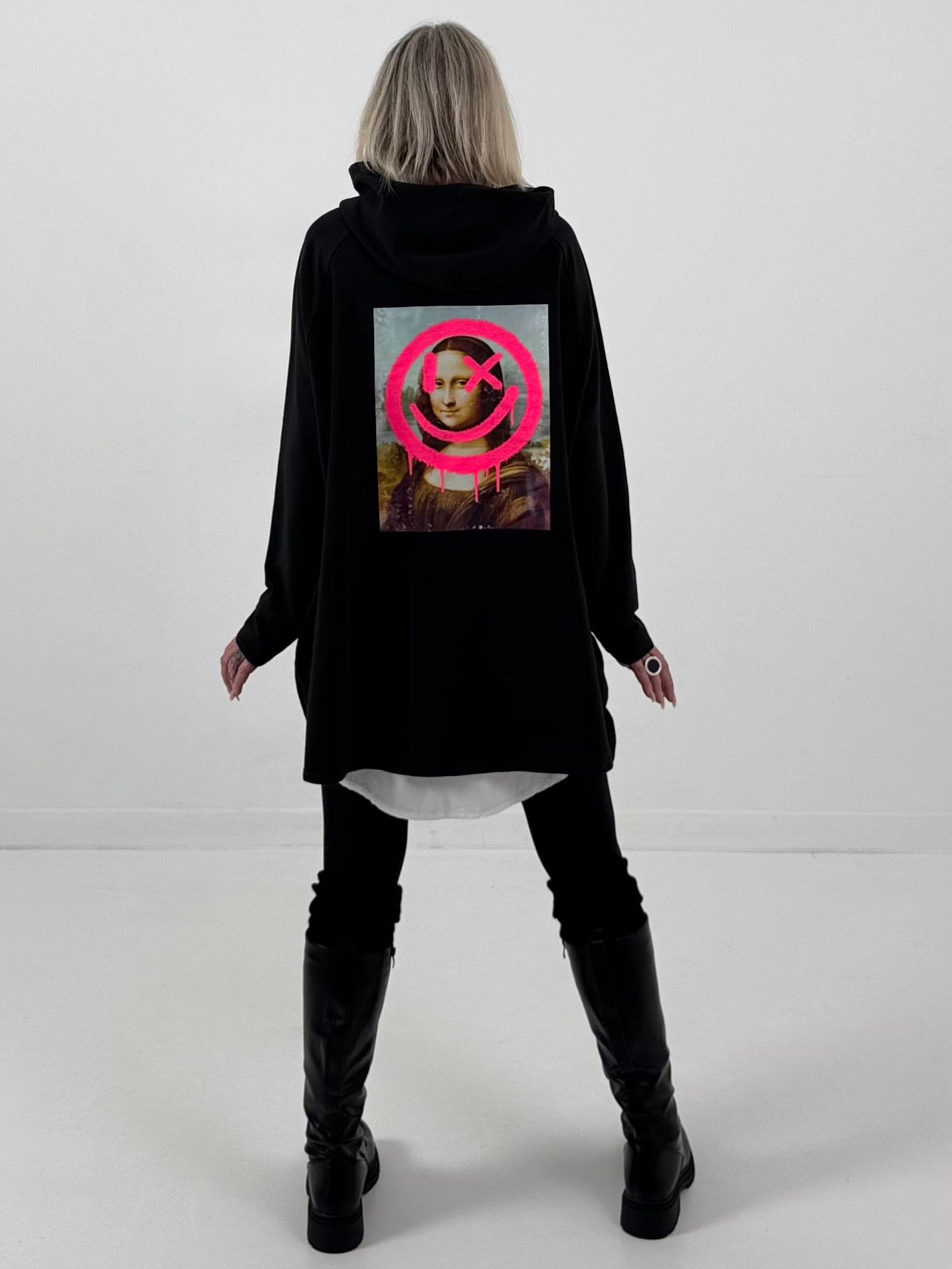 Hoodie model "Neon Icon Clash" - zwart
