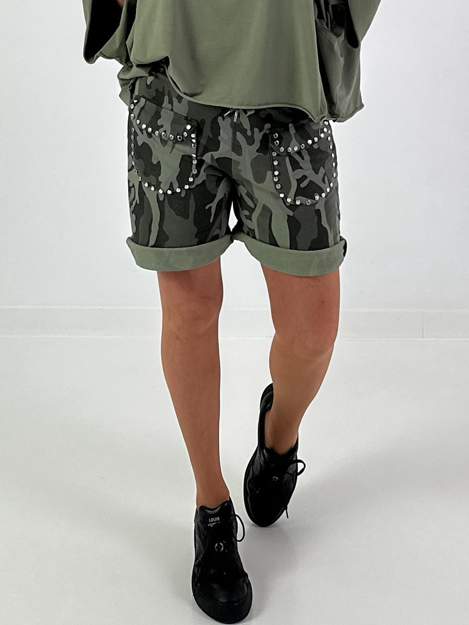 Sweat Short Camouflage mit Nieten - khaki-mehrfarbig