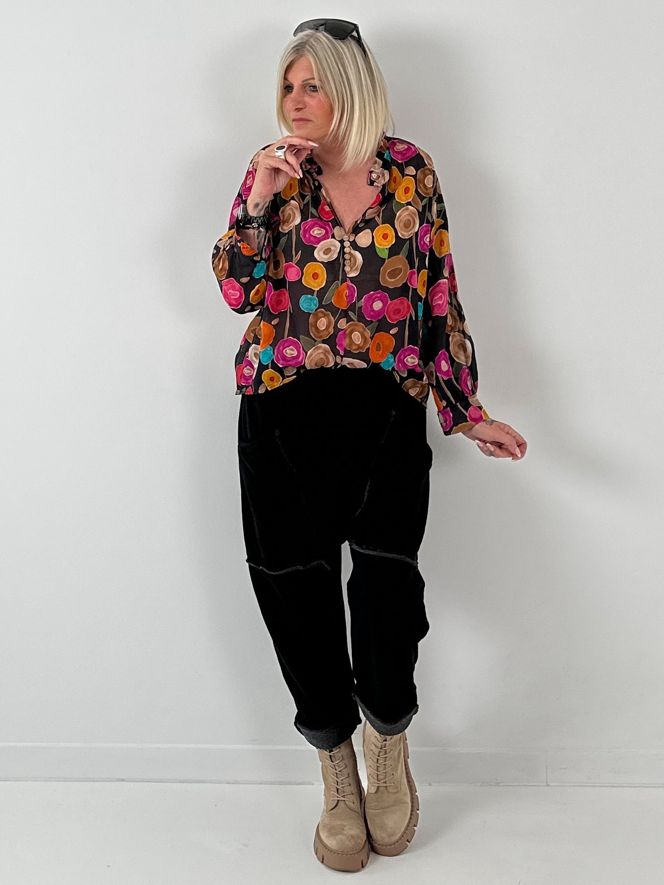 Tuniek model "Flower" - zwart-multicolor