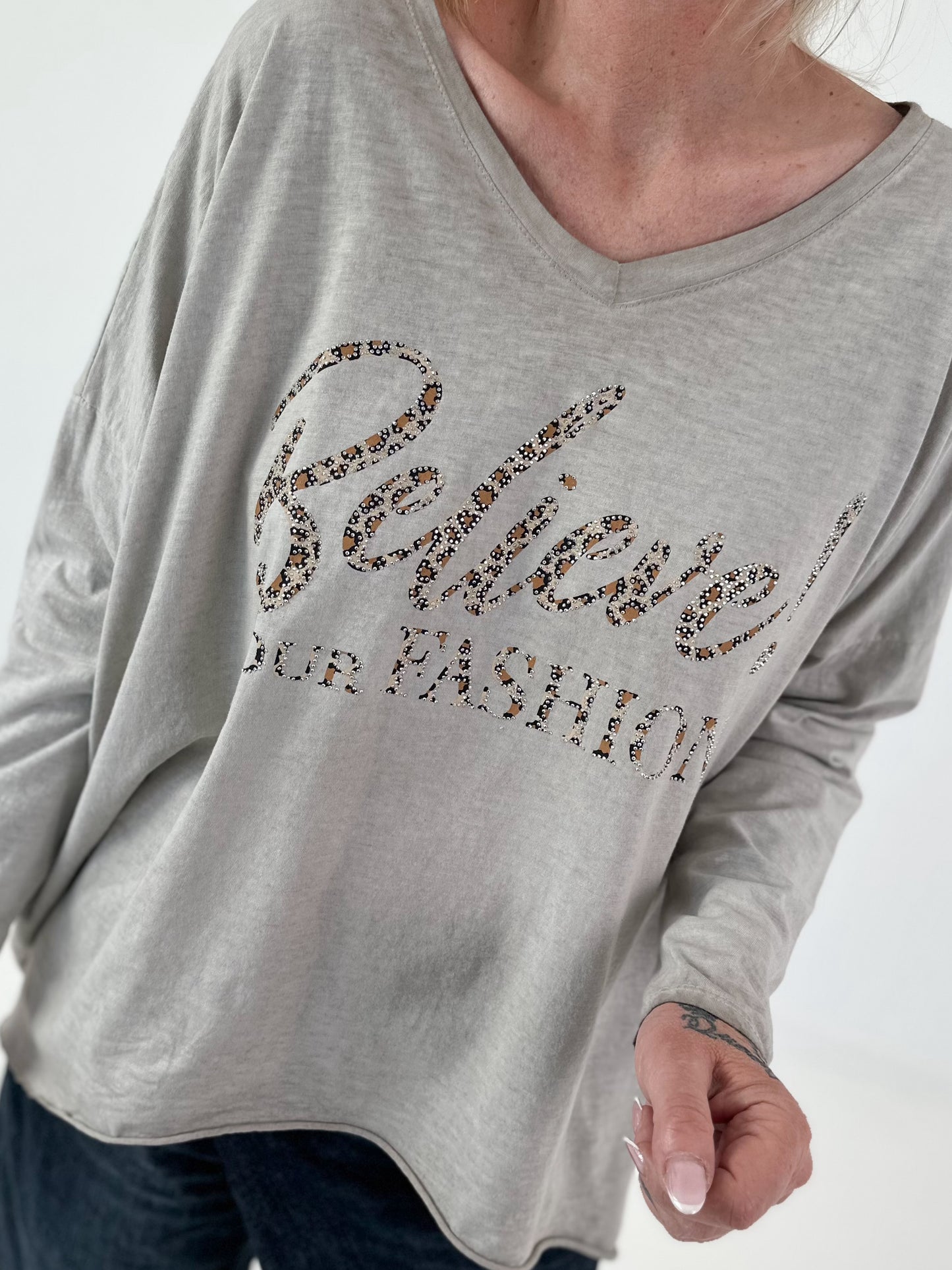 Oversized shirt with leopard print and rhinestone details - taupe