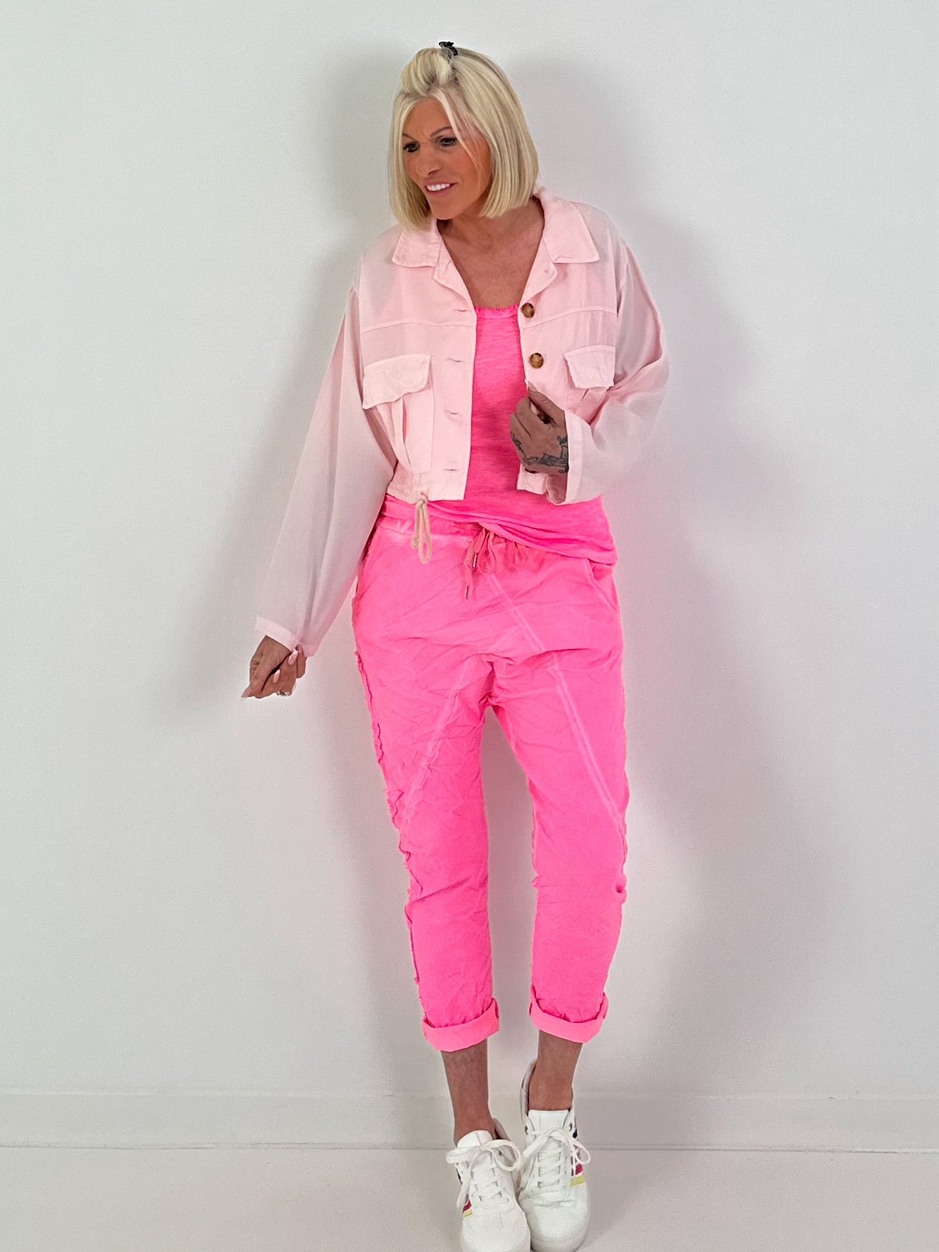 Short jacket with back print - pink