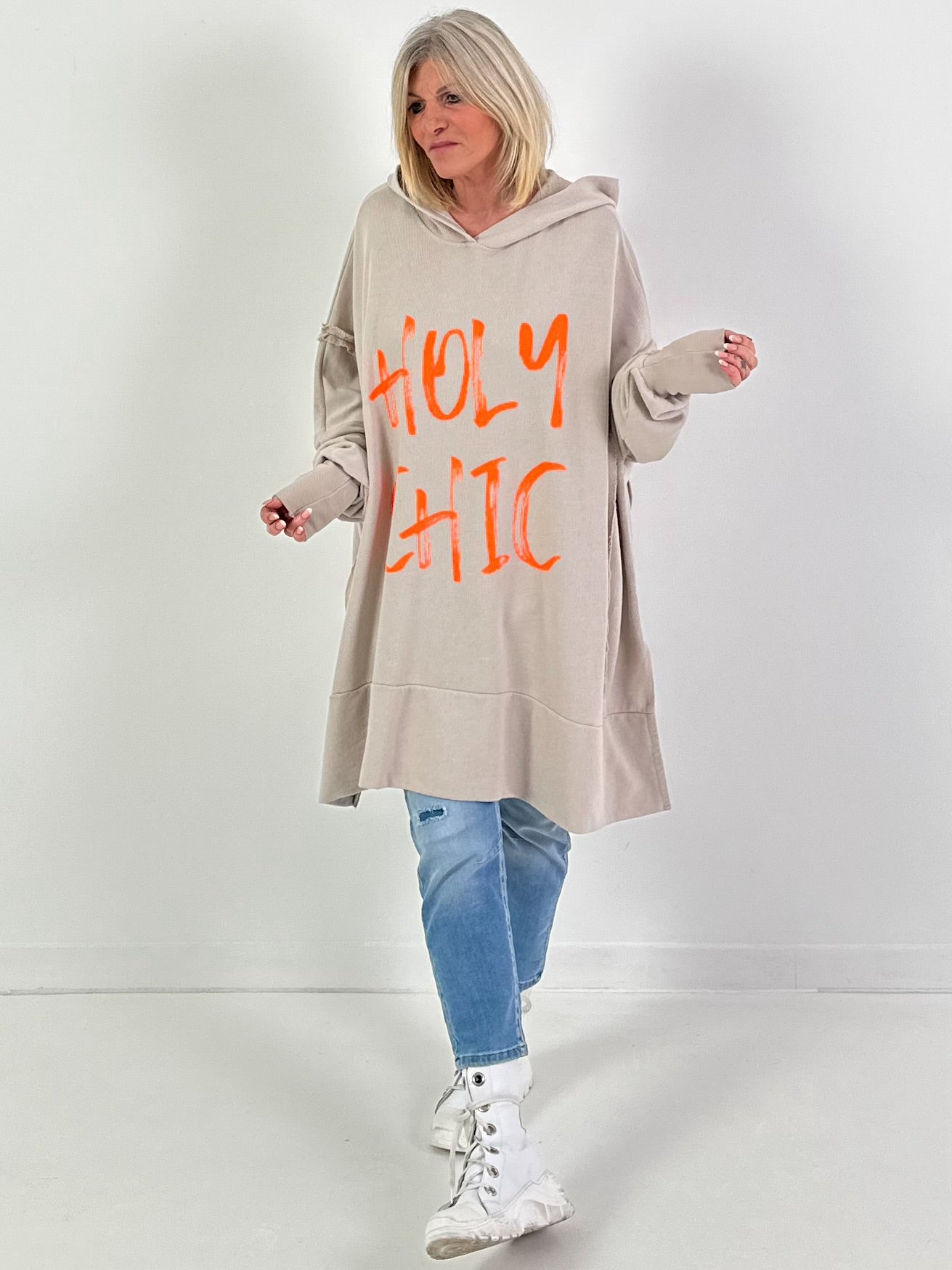Oversized hoodie model "Holy Chic" - beige-neonoranje