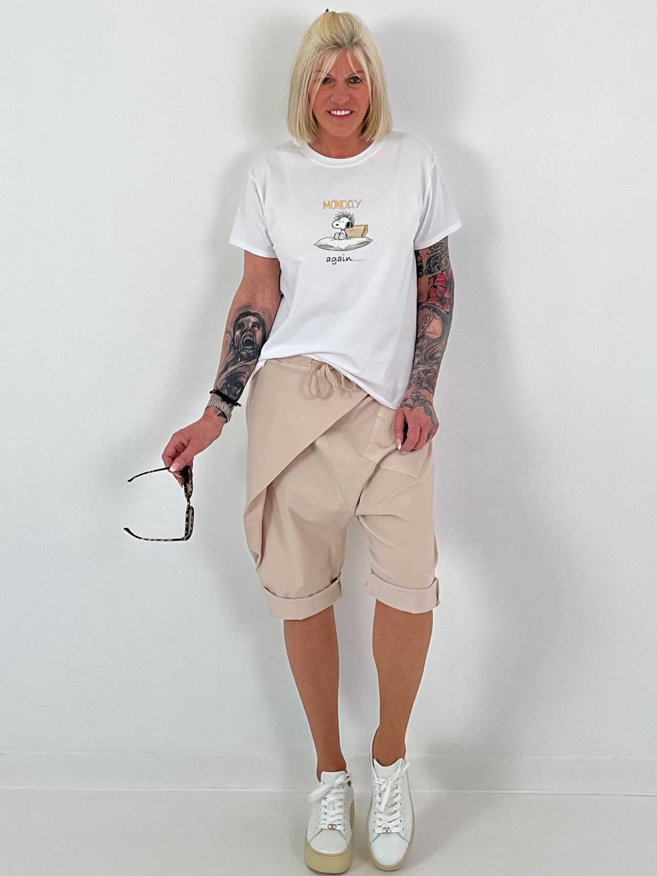 T-Shirt Monday - white