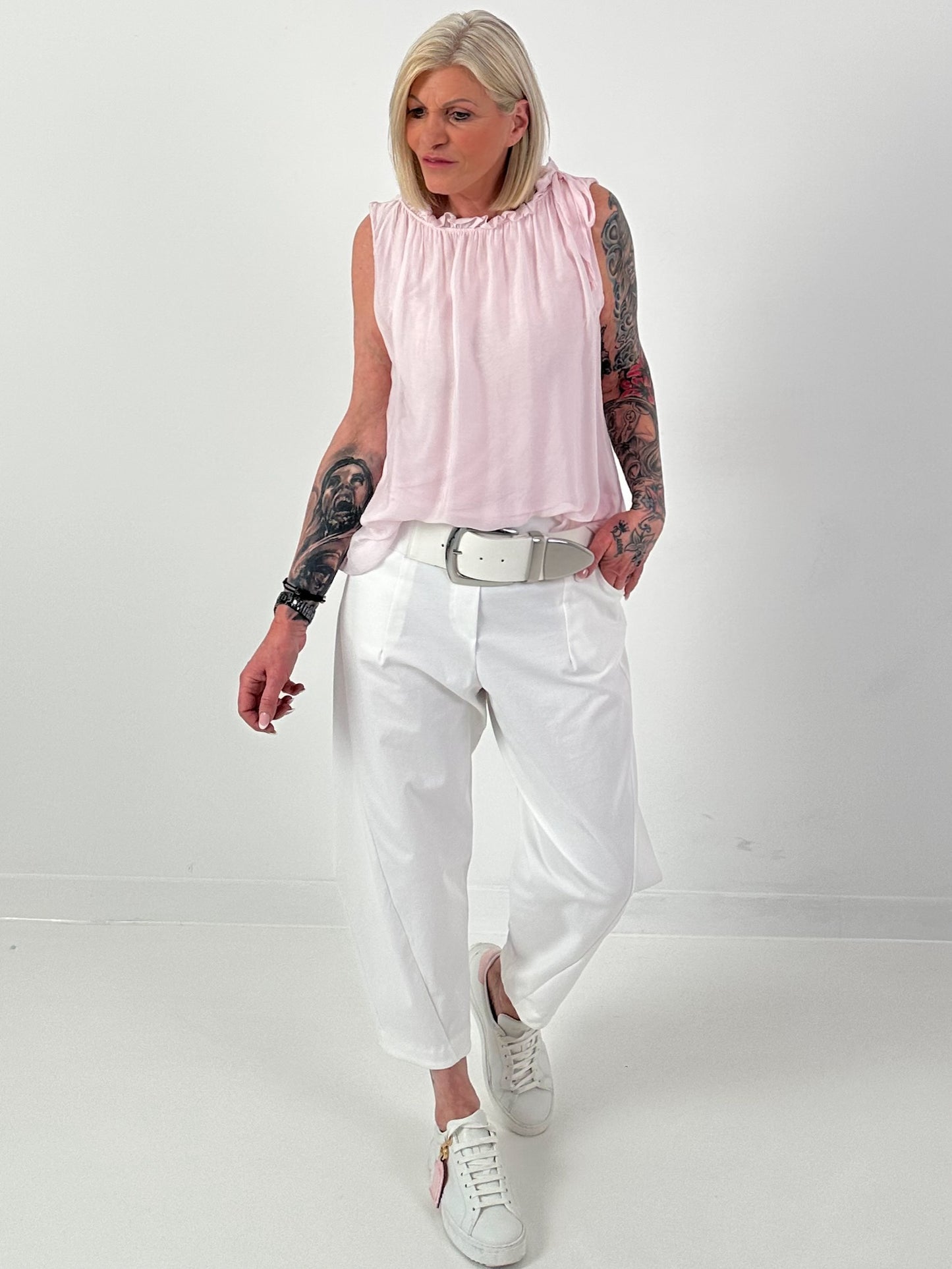 Seidentop mit Rüschenkragen und Schleife - rosa