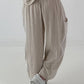 Grobe Hose im Materialmix mit großen Taschen - beige