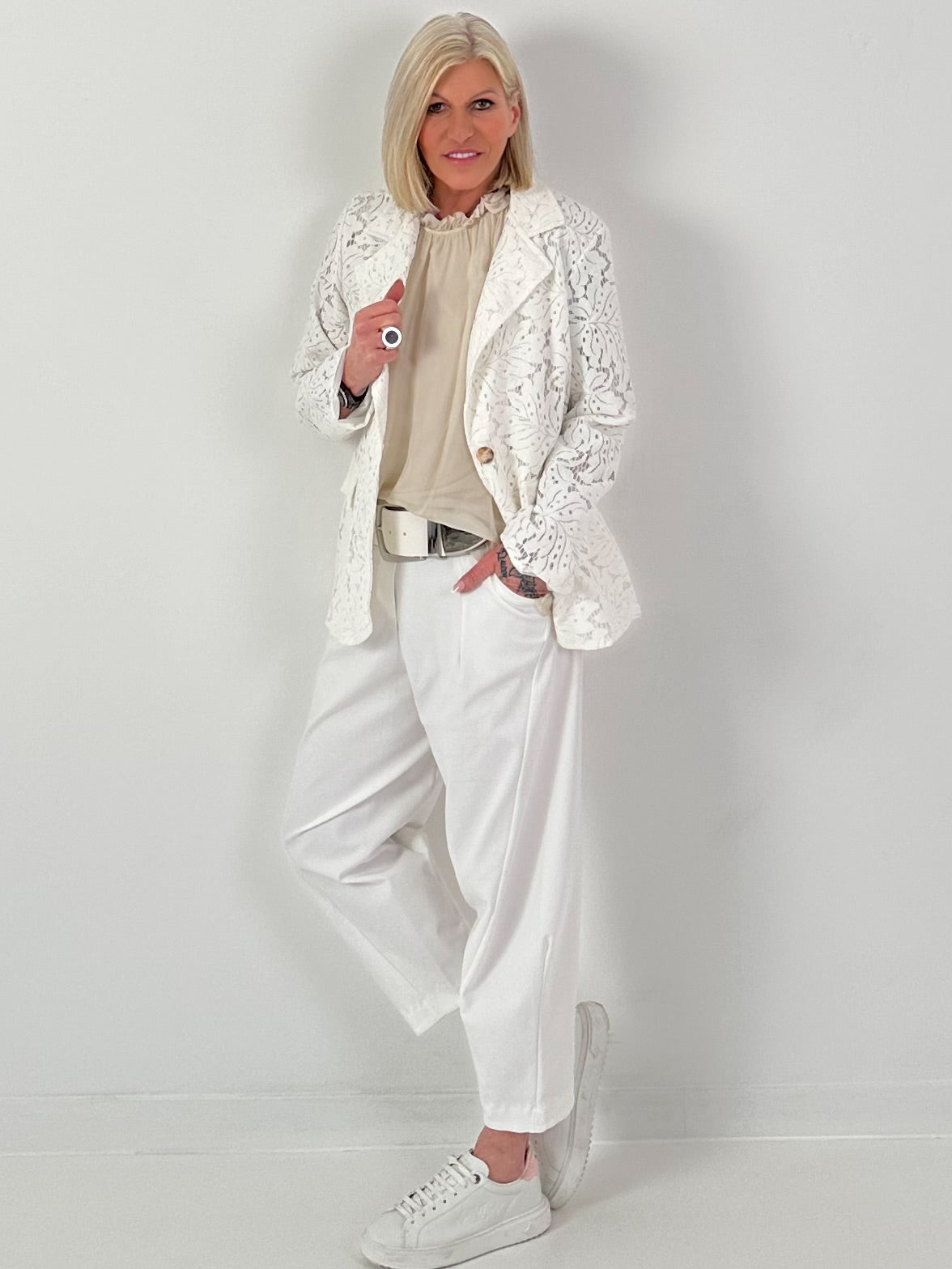 Blazer aus floraler Spitze - weiss