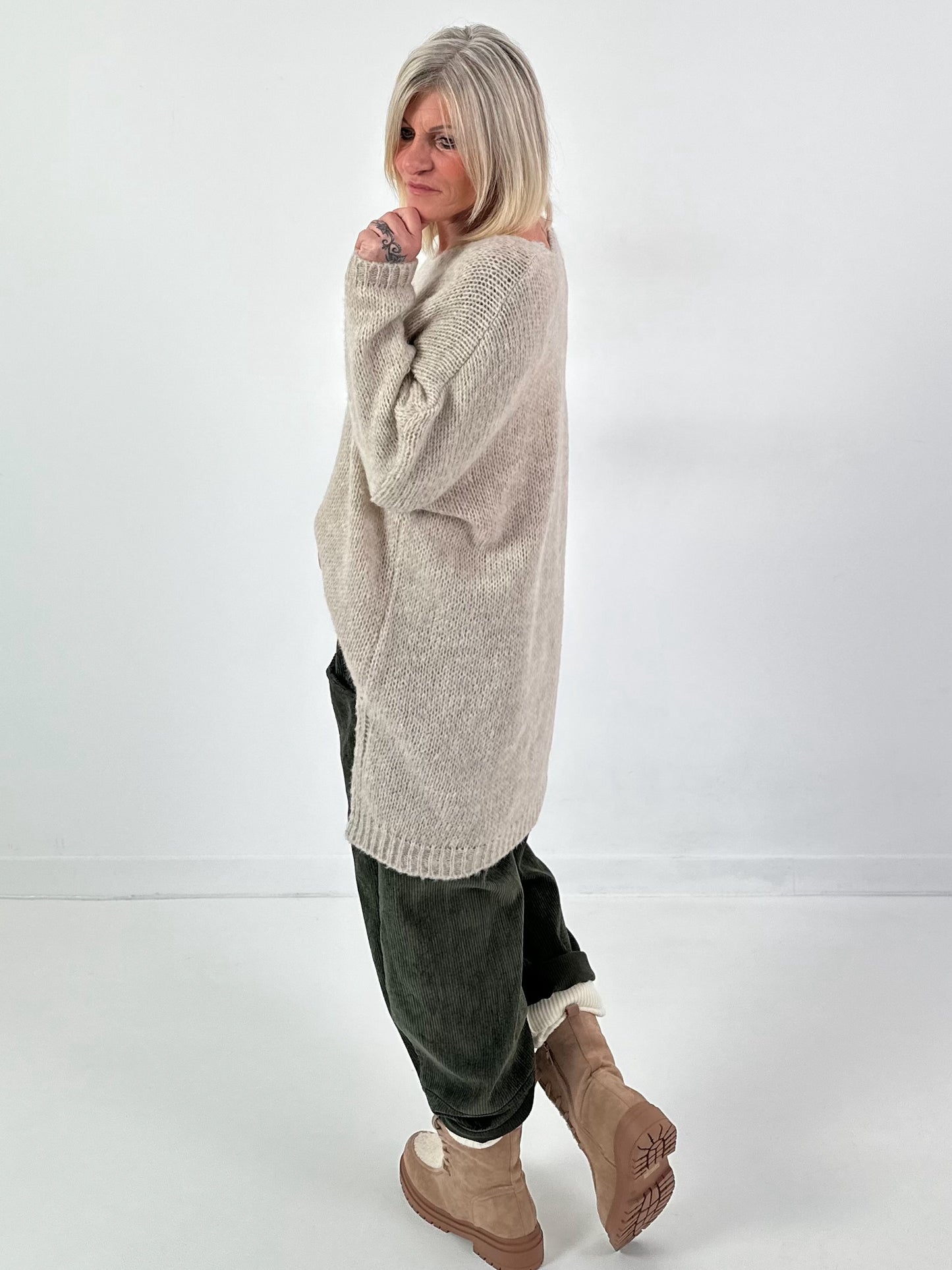 Trui model "Slouchy Dream" - beige