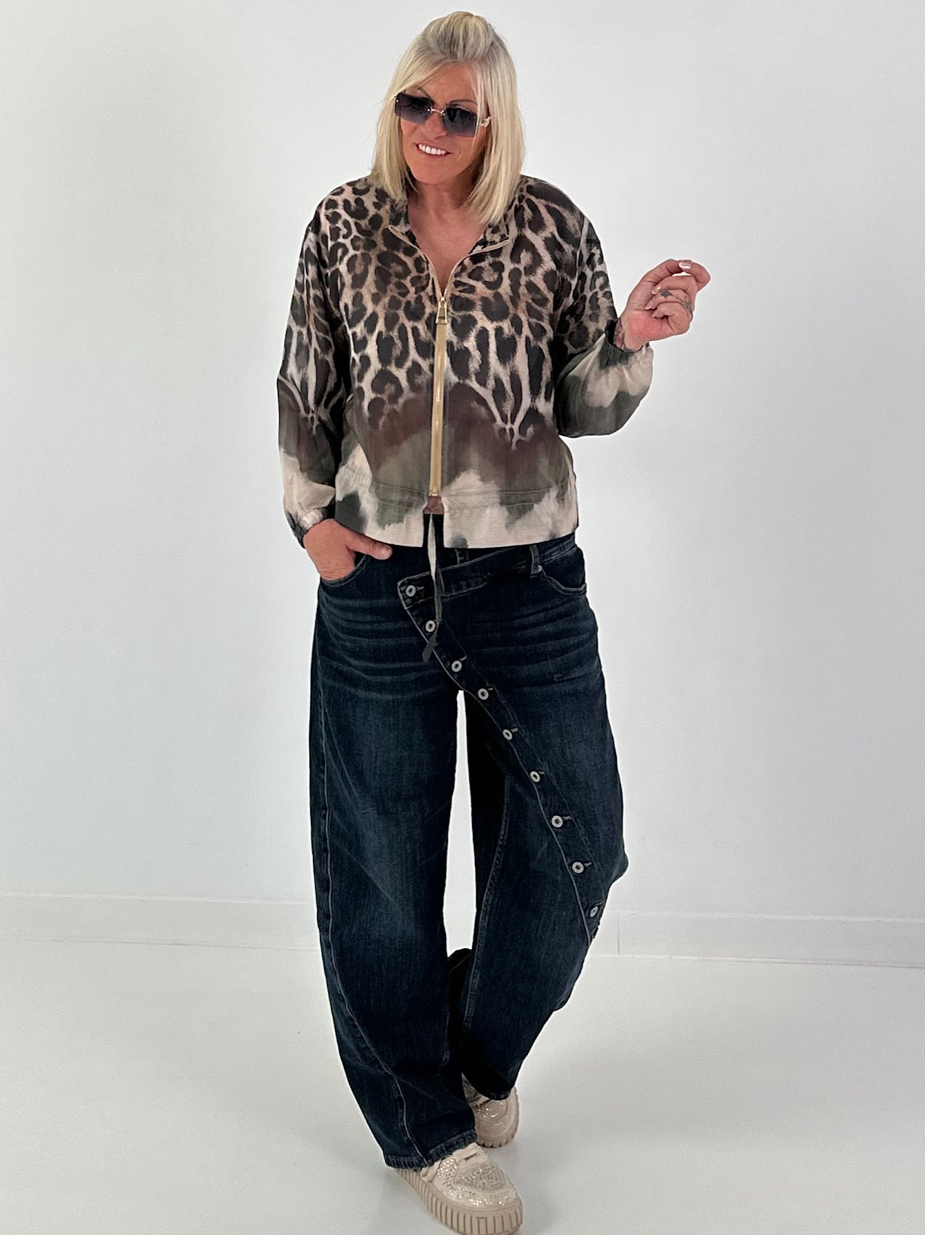 Blusenjacke mit Print - leo-khaki