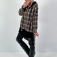 Geruite capuchonjas, model "Plaid Edit" - bruin-veelkleurig