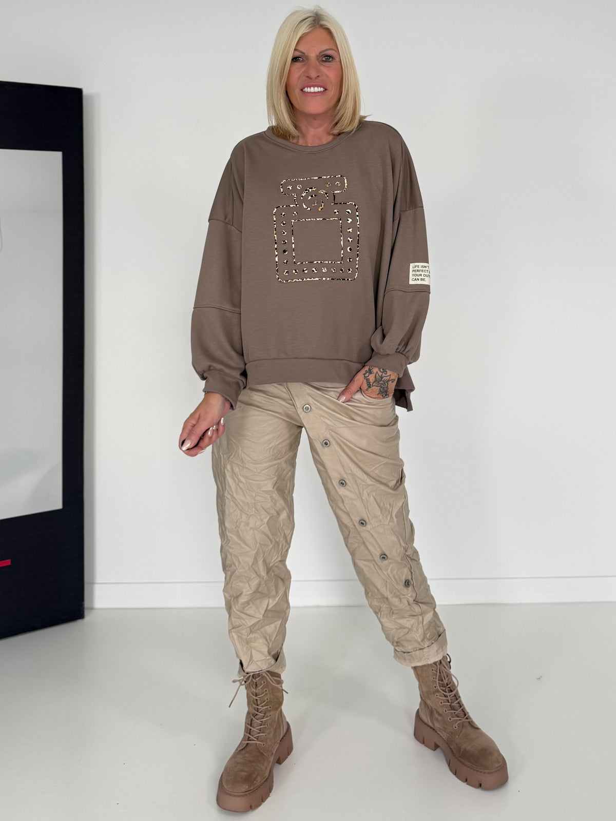 Sweater mit 3D-Print - taupe-leo