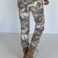 Cargo Hose mit Camouflage-Print - taupe-grau-mehrfarbig