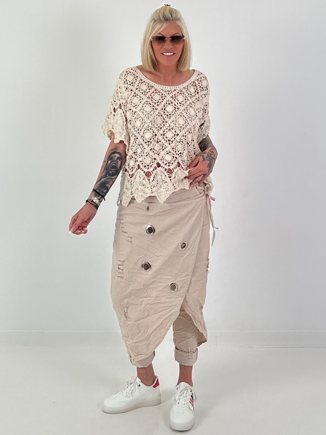 Crochet T-shirt with pattern - beige