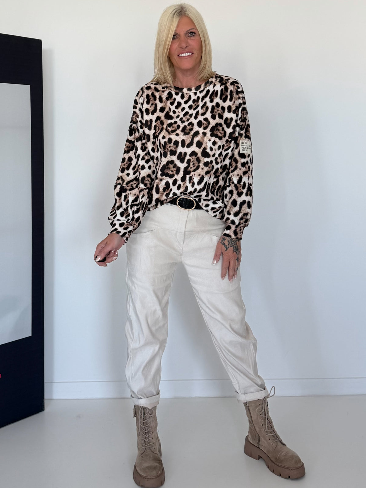 Sweater mit Allover-Leo-Print - beige-schwarz-mehrfarbig
