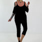 Shirt mit Cold Shoulder und Leo Strass - schwarz
