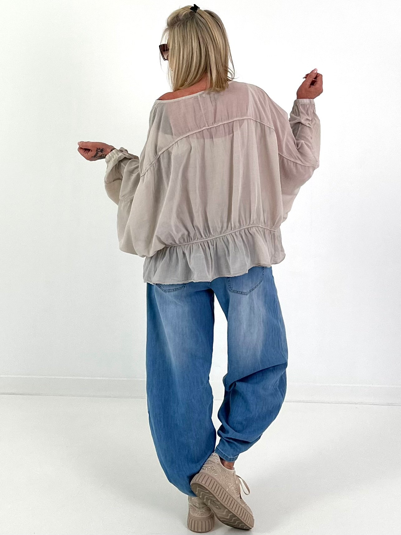 Tunic with flounce hem - beige