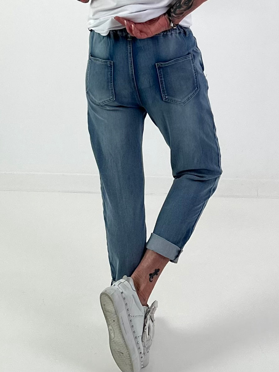 Boyfriend Jeans with Decorative Buttons - Blue