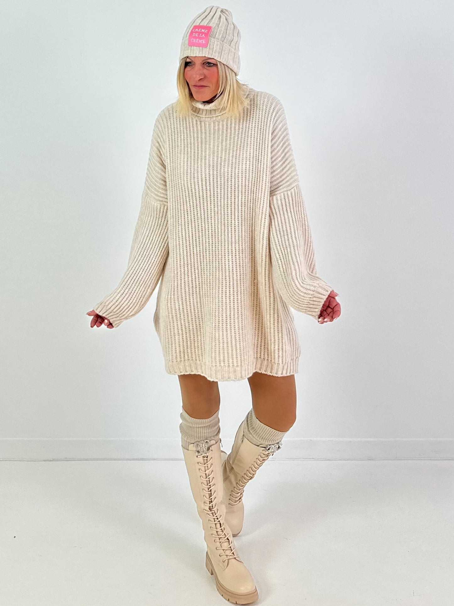 Longpullover/Kleid Modell "Embrace" - beige