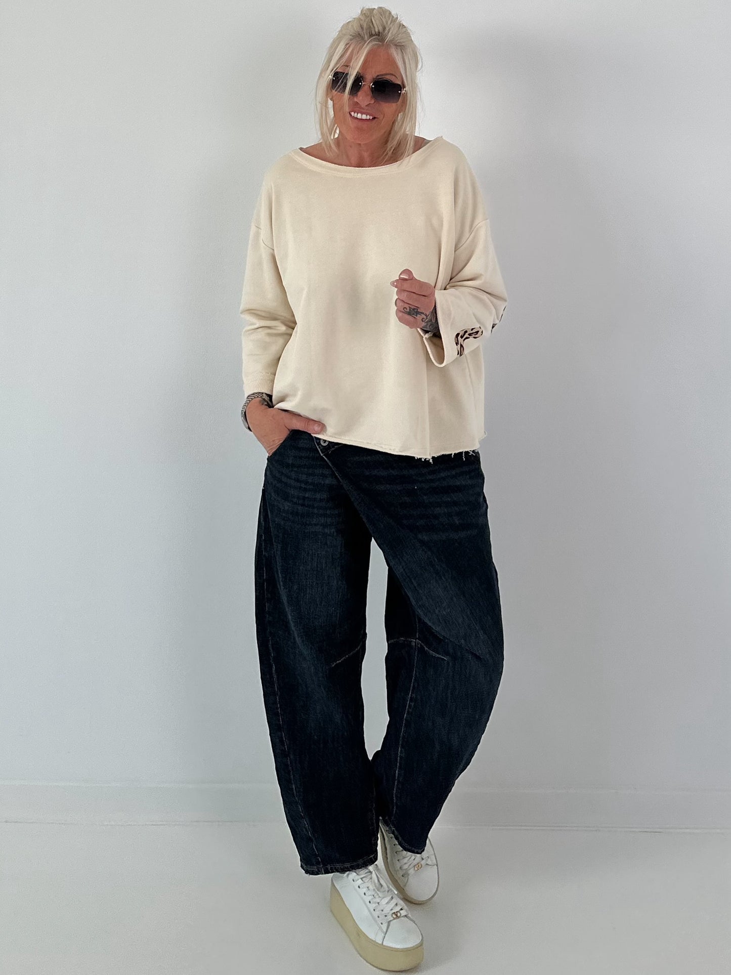 Sweatshirt SWEET mit Leo-Print - beige