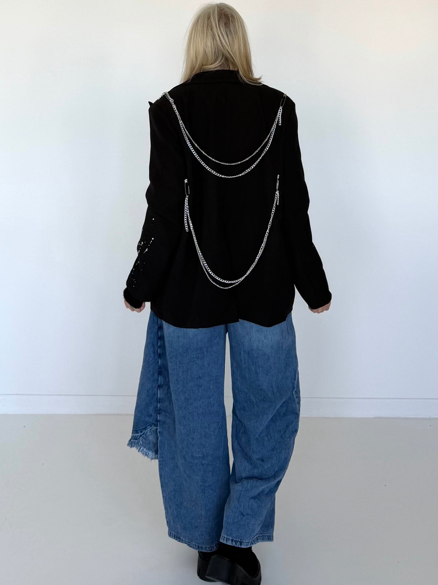 Oversized Blazer mit Denim- und Kettenelementen - schwarz