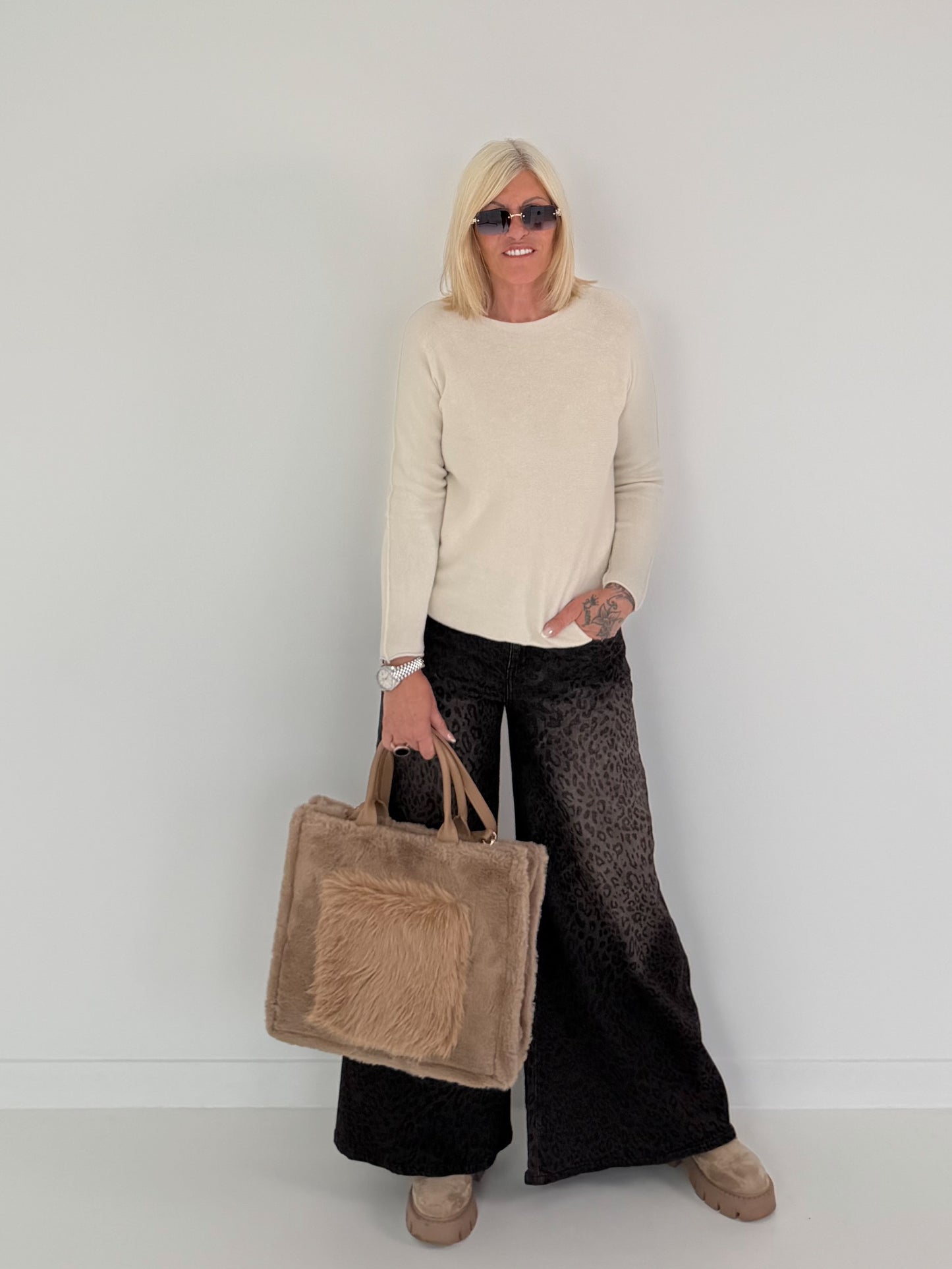 Stylische Felltasche - beige