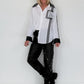 Hemdbluse mit Lederoptik-Elementen und Statement-Patch - weiss