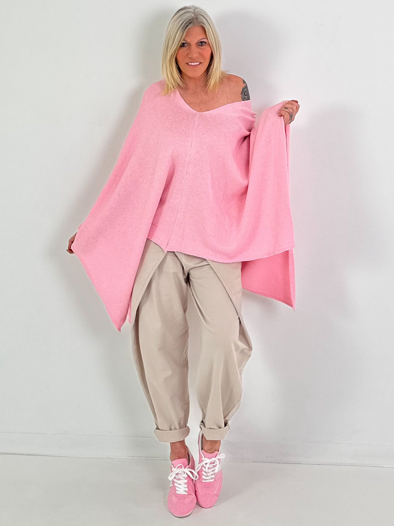 Oversized Sommerstrick Poncho - rosa
