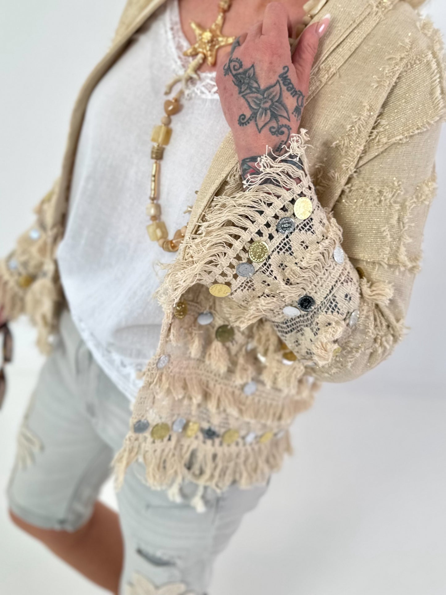 Boho Jacke mit aufwendigen Details- beige-gold